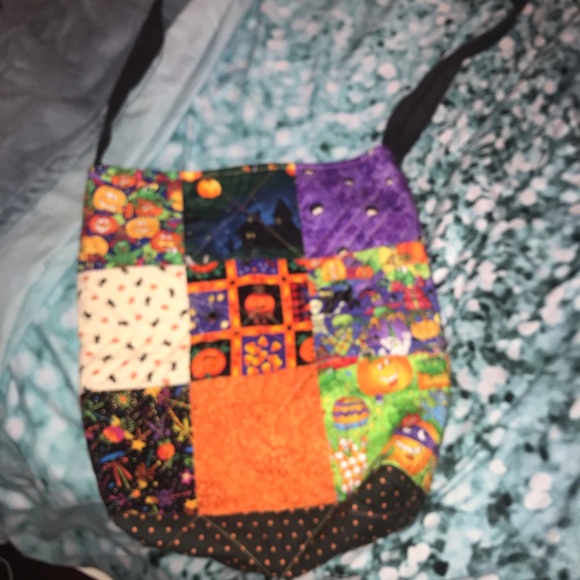 One amazing Halloween candy bag! - Picture 3 of 5